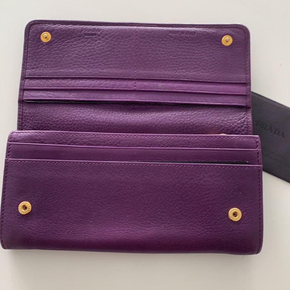 - Prada Wallet Authentic - image 3